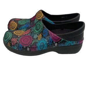 Crocs Neria Pro II Colorful Mandala Design Comfort Clogs Shoes Women's Size 9